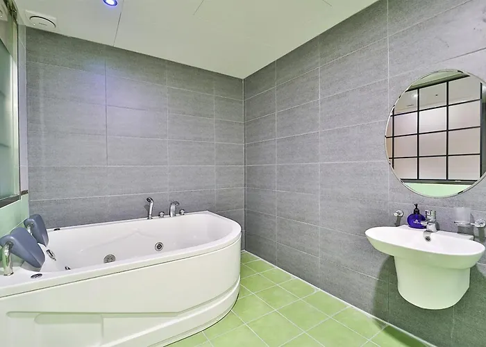 Seomyeon Ib Hotel 2*